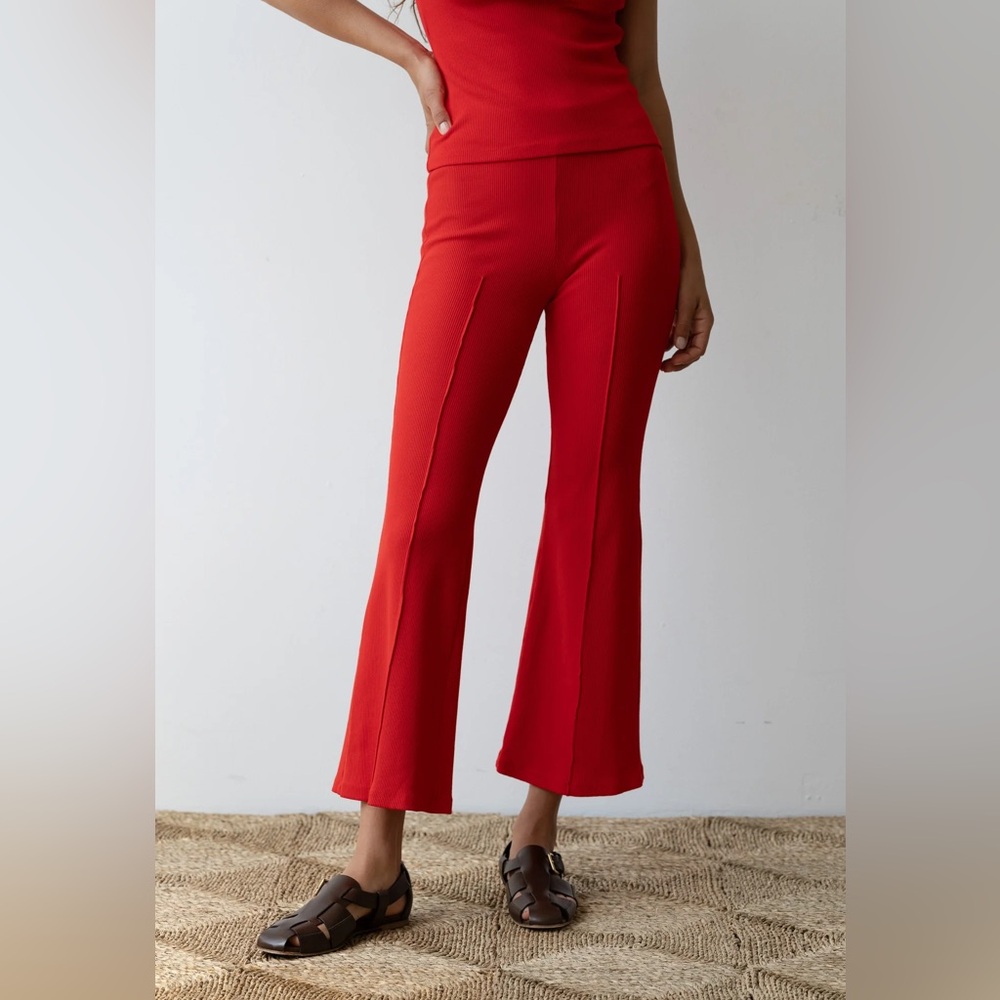 NWT Donni Red Rib Kick Flare